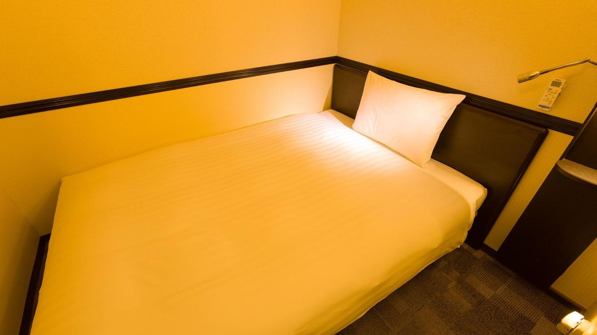 Toyoko Inn Tokyo Eki Yaesu Kita Guchi Szoba fotó