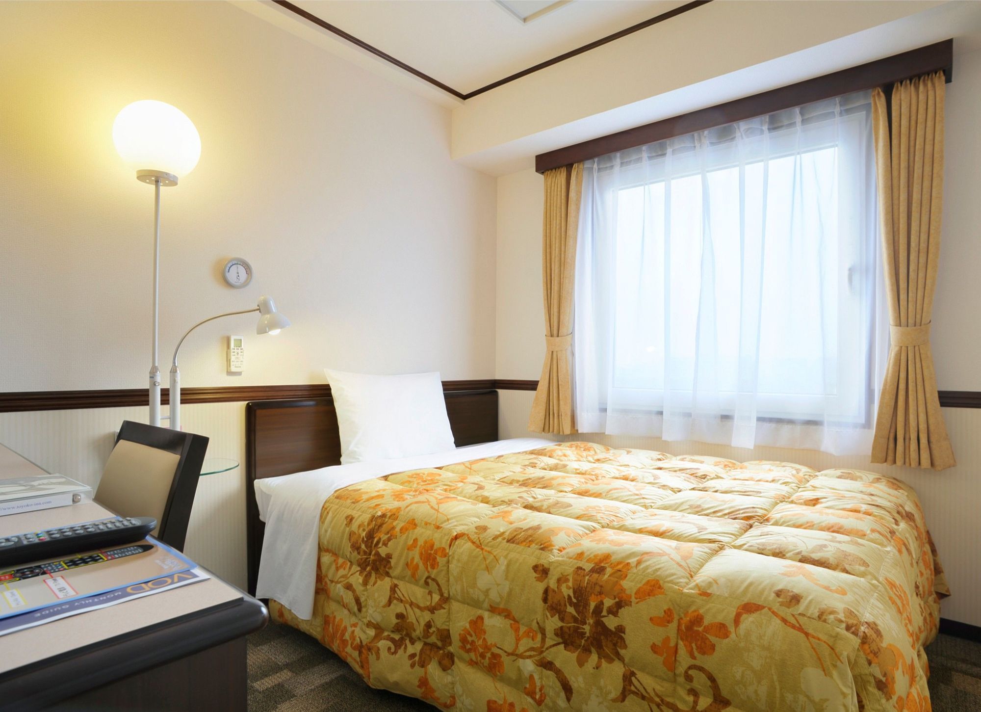 Toyoko Inn Tokyo Eki Yaesu Kita Guchi Kültér fotó