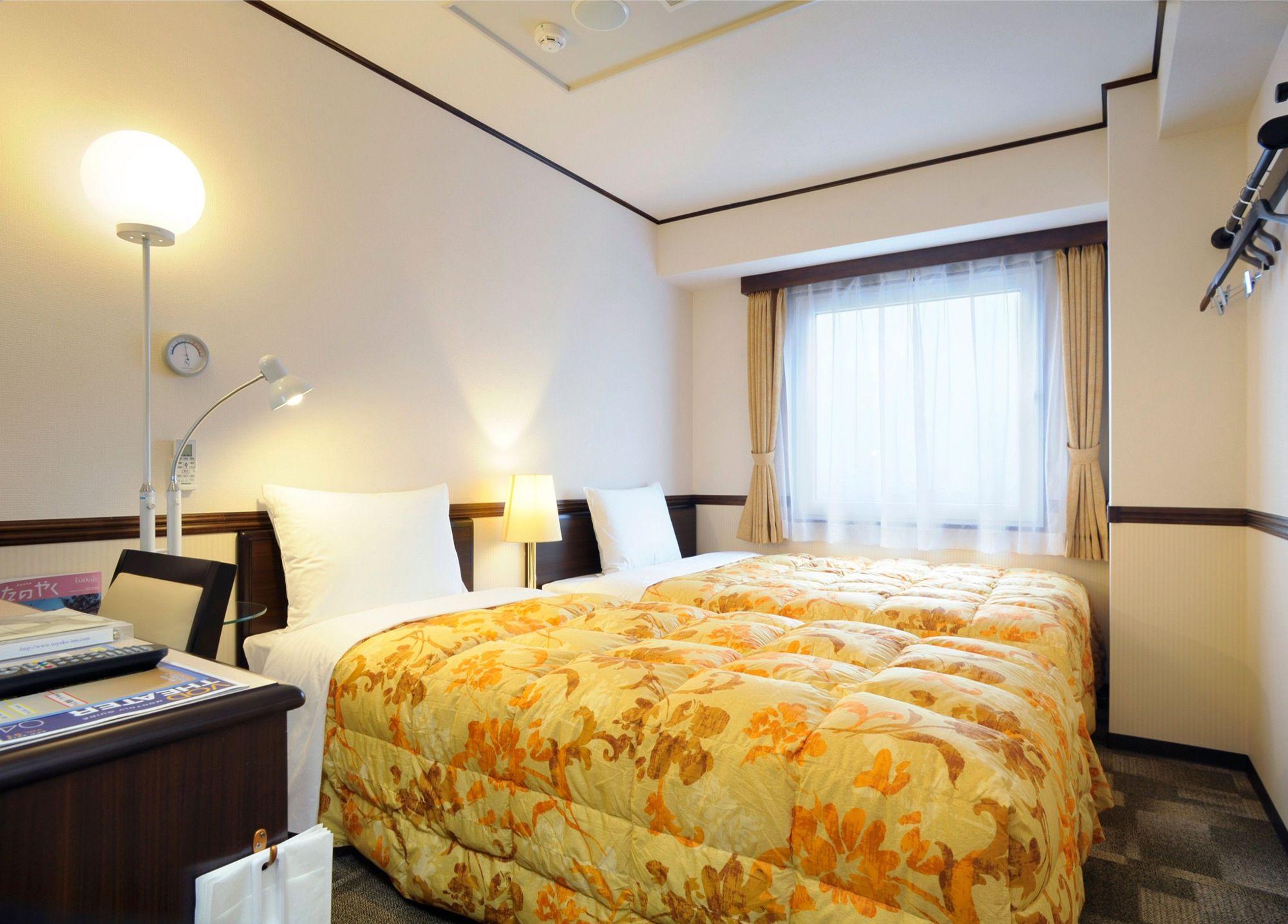 Toyoko Inn Tokyo Eki Yaesu Kita Guchi Kültér fotó